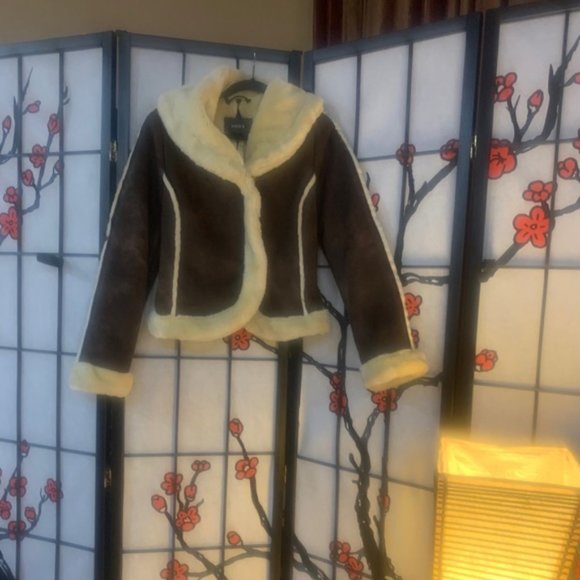 Meet your Posher,  Faith - Picture 12 of 14